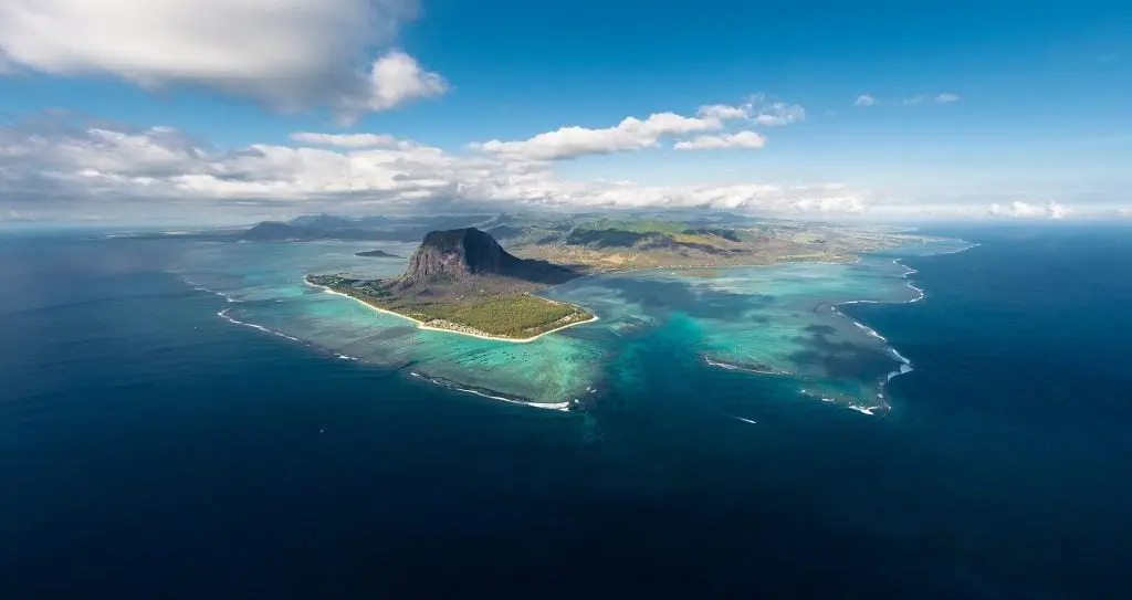 ENLP_MAU_Z_17 retire in mauritius, le morne, le morne brabant, live in mauritius